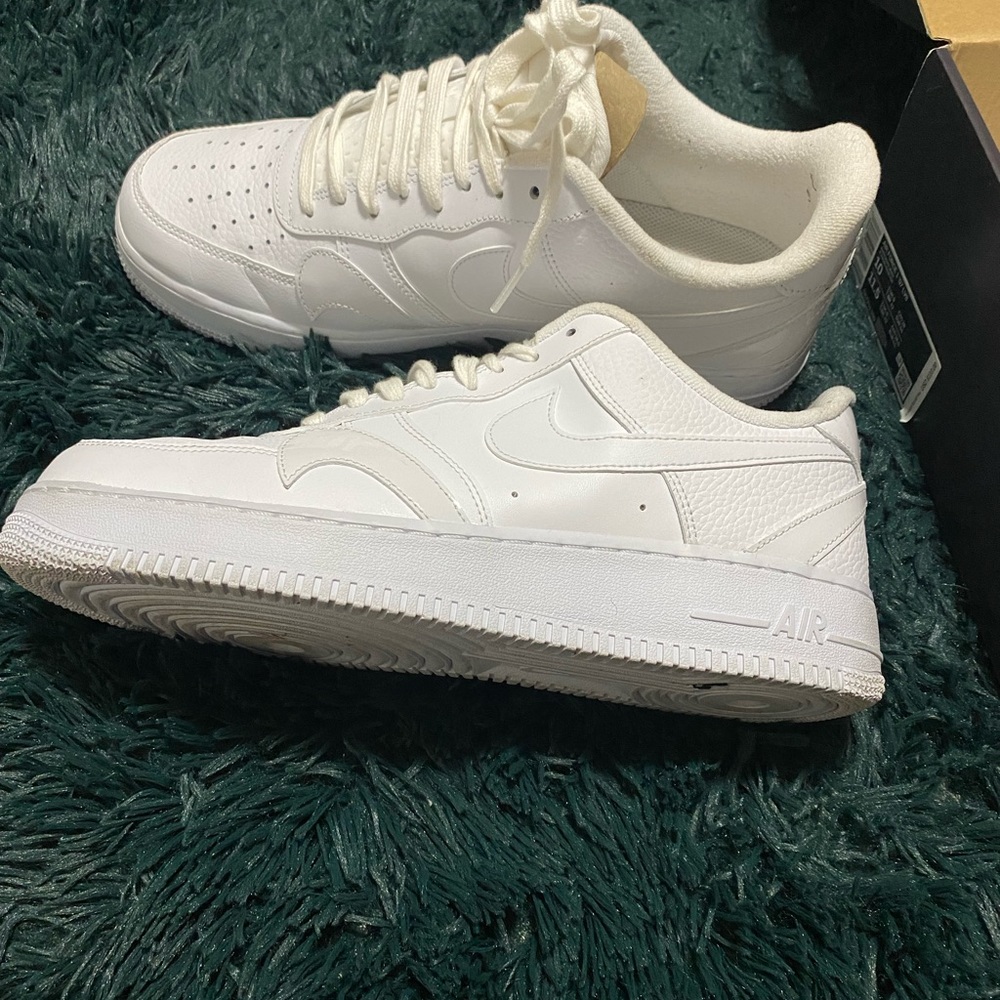 Nike Air Force 1 ‘07 LV8.